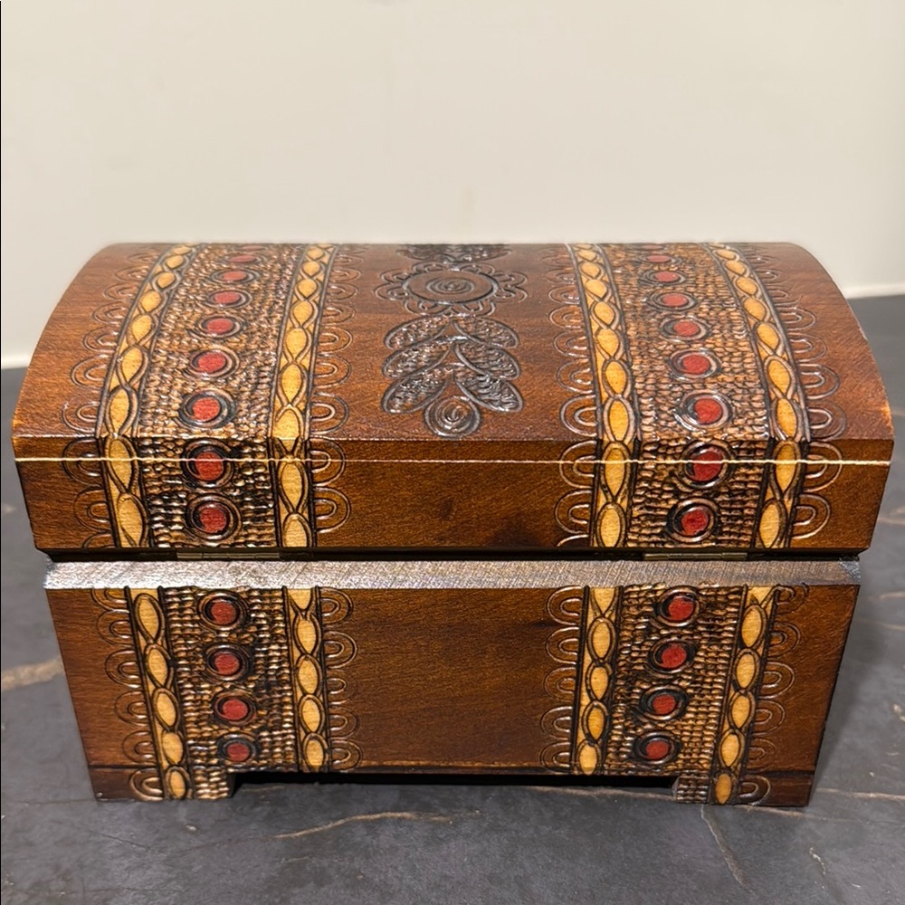 Handcrafted Wooden Decorative Box - Picture 4 of 6